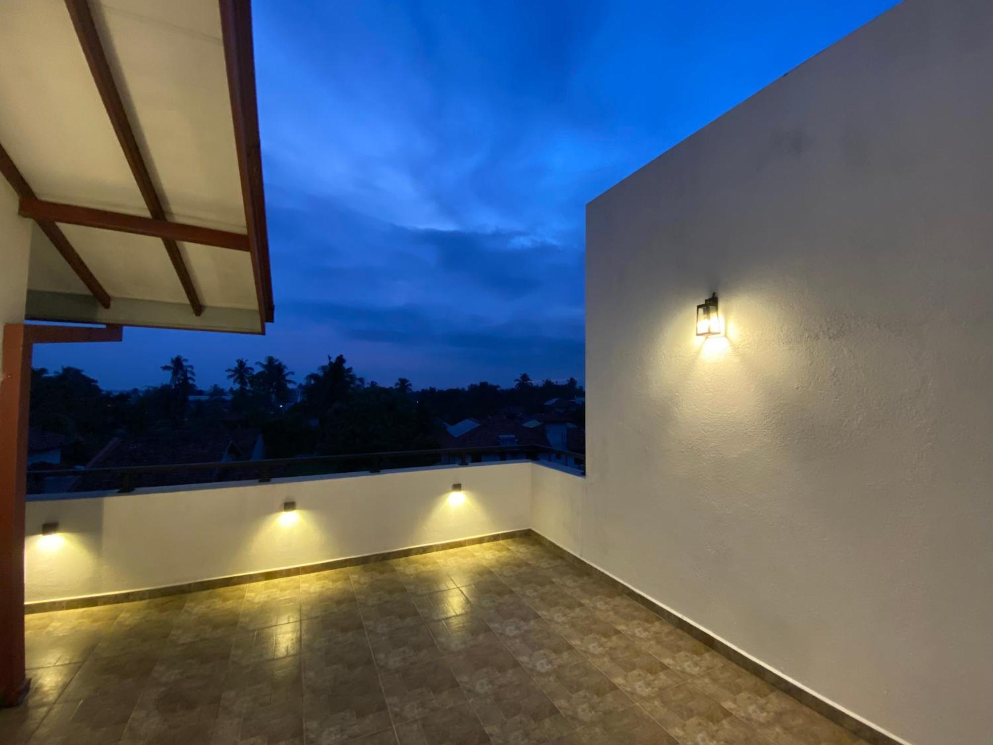 Srimadis Villa Near Airport - نيجومبو المظهر الخارجي الصورة