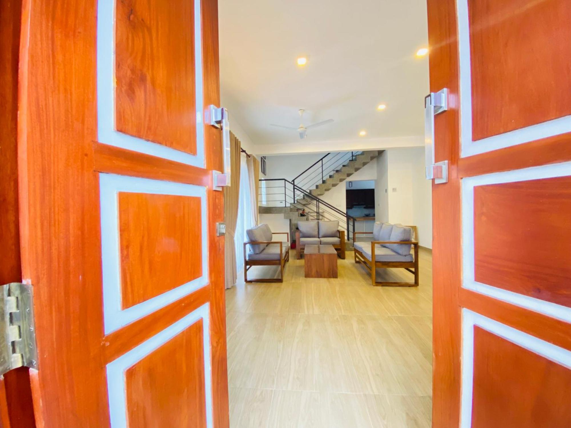 Srimadis Villa Near Airport - نيجومبو المظهر الخارجي الصورة